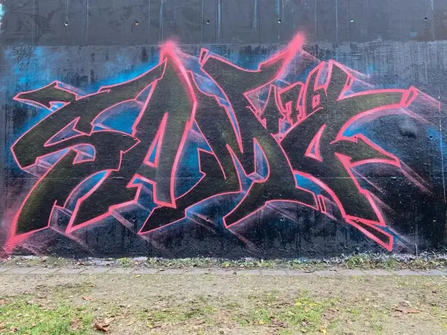 Graffiti-Sprayer finden: Profi-Künstler beauftragen & Kosten kalkulieren