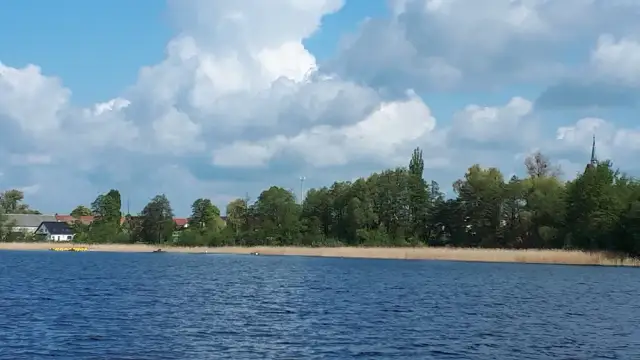 Jezioro Wilkowskie - piękne miejsce na wypoczynek i wędkowanie