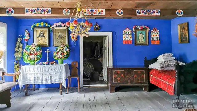 Skansen w Maurzycach: Twój kompletny przewodnik po sercu folkloru