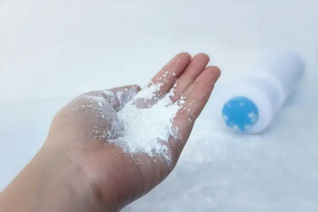 Czy talk w kosmetykach jest szkodliwy? Poznaj ukryte zagrożenia