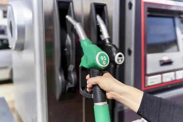 Toyota Yaris: Które paliwo wybrać - 95 czy 98? Kompletny poradnik 2024