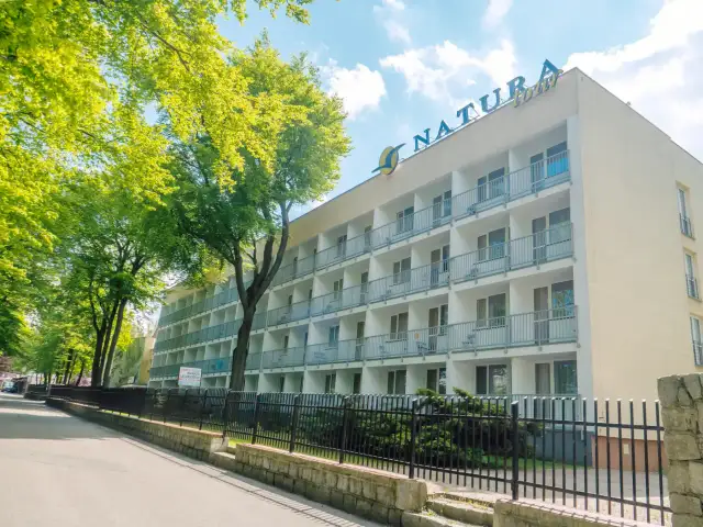 Hotele przy plaży w Ustce: Komfortowy wypoczynek nad morzem