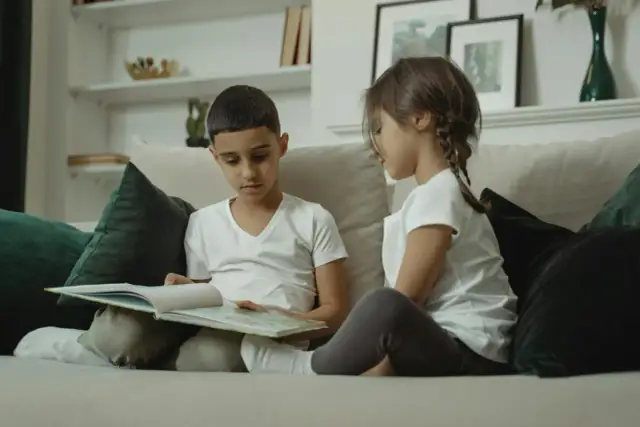 Lęki, pytania i wielka wyobraźnia – literatura jako narzędzie oswajania świata czteroletniego odkrywcy