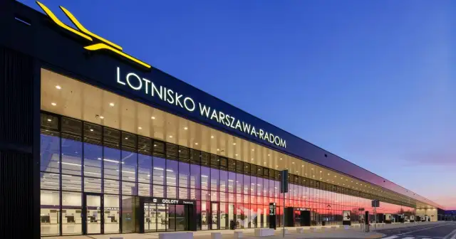 Lotnisko Warszawa-Radom: Kiedy otwarto? Kluczowe fakty