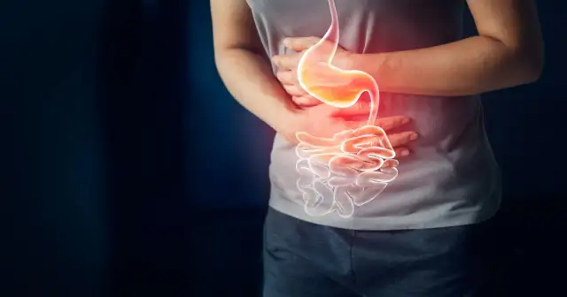 Objawy bólu żołądka: rozpoznaj przyczyny i kiedy szukać pomocy