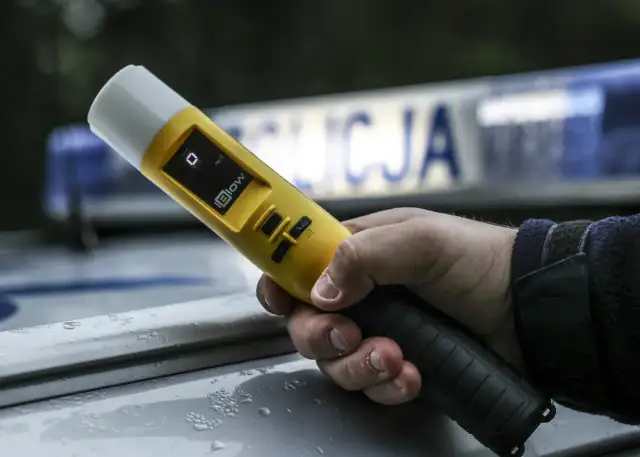 Alkomat świeczka: jak działa? Czy można mu zaufać?