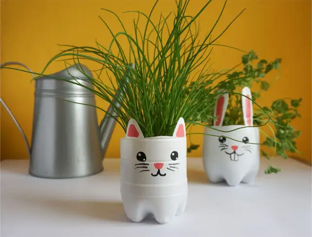 Co można zrobić z butelki plastikowej – 10 kreatywnych pomysłów na DIY