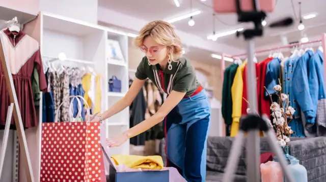 Ile można zarobić na sklepie odzieżowym? Oto zaskakujące fakty
