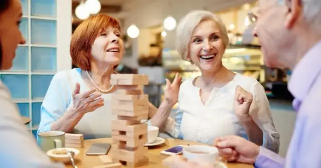 Czym zająć seniora w domu? 10 pomysłów na ciekawe aktywności