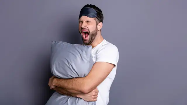 Kiedy zażywać witaminę B12 rano czy wieczorem, aby uniknąć zmęczenia?