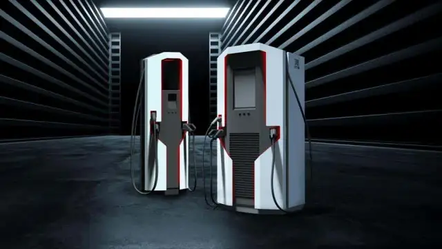 Jakie napięcie w samochodzie elektrycznym wpływa na szybkość ładowania?