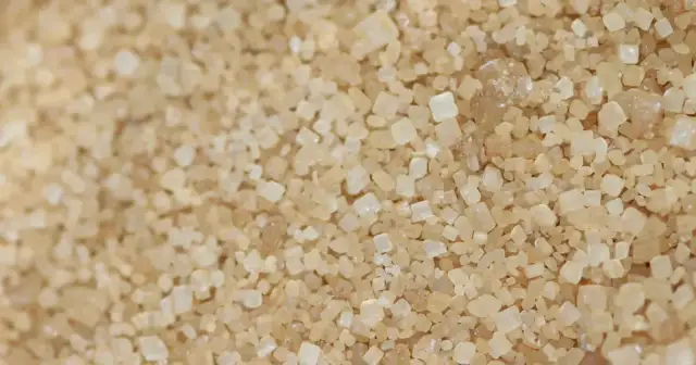 Czy cukier jest wegański? Odkryj, co naprawdę zawiera twój cukier