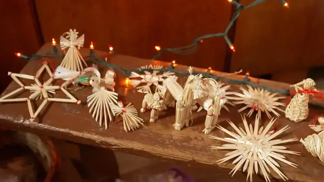 Ludowe ozdoby choinkowe jak zrobić – proste i piękne dekoracje do domu