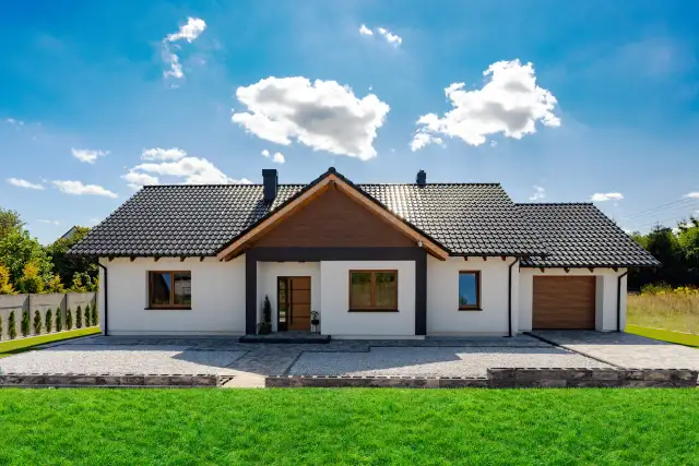 Elewacja do białych okien: Jak wybrać idealny kolor? Poradnik