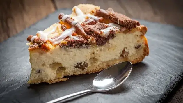 Jak przygotować rodzynki do sernika, aby uniknąć opadania i poprawić smak