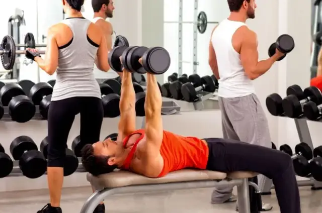 Co to jest trening siłowy? Poznaj jego korzyści i metody