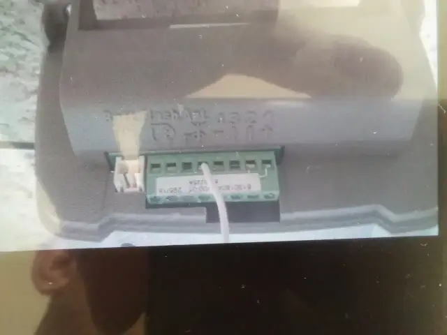 Jak podłączyć włącznik dzwonkowy do bramy garażowej Somfy bez błędów