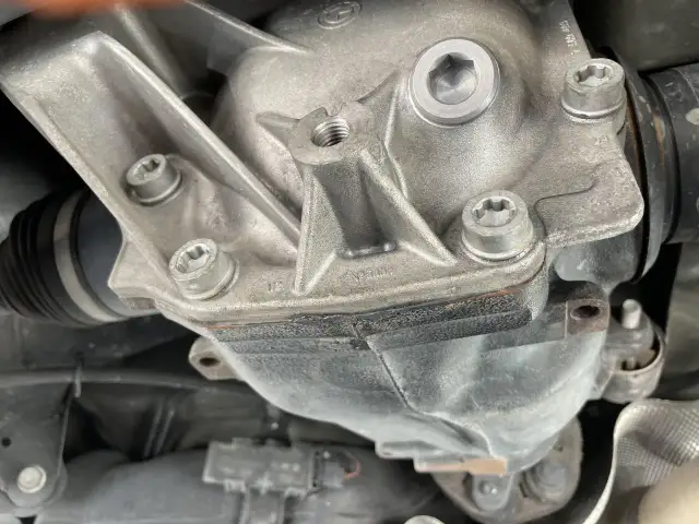 Regeneracja dyferencjału BMW: Oszczędź i zyskaj gwarancję