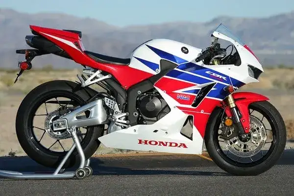 Honda CBR 600RR ile ma koni? Odkryj moc i osiągi motocykla