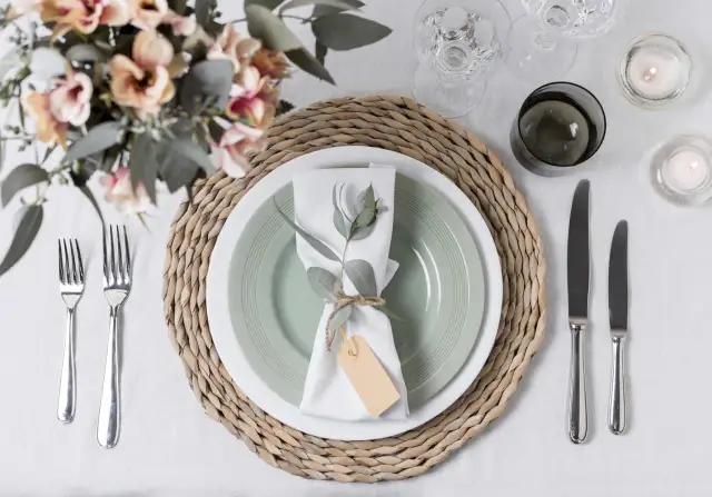 Jak zrobić dekoracyjne obrączki na serwetki - łatwe i efektowne pomysły