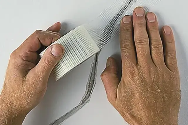 Naprawa pęknięć na ścianie: 5 skutecznych metod krok po kroku