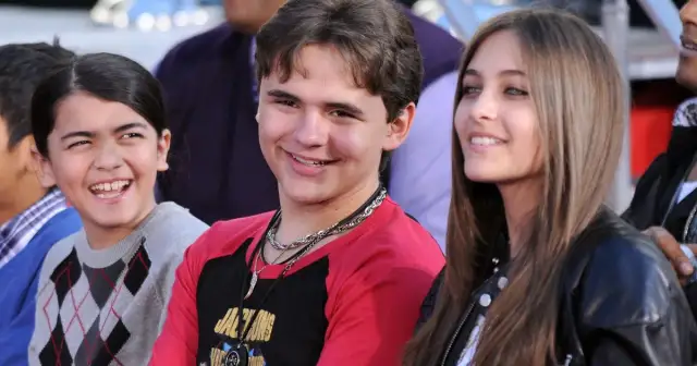 Ile dzieci ma Michael Jackson? Oto zaskakujące fakty o jego dzieciach