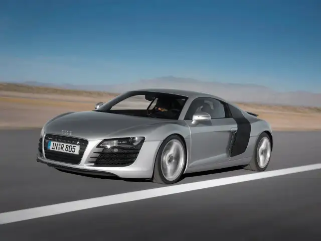 Audi R8 V8: Specyfikacja techniczna i osiągi supersamochodu