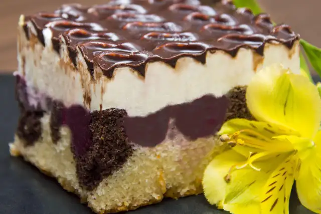 Ciasto pijana zakonnica – mistrzowski przepis na najmodniejsze ciasto