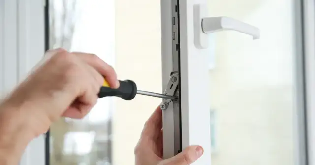 Jak dokręcić okna na zimę i uniknąć mrozu w swoim domu