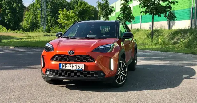 Toyota Yaris Cross czy warto? Poznaj zalety i wady tego SUV-a