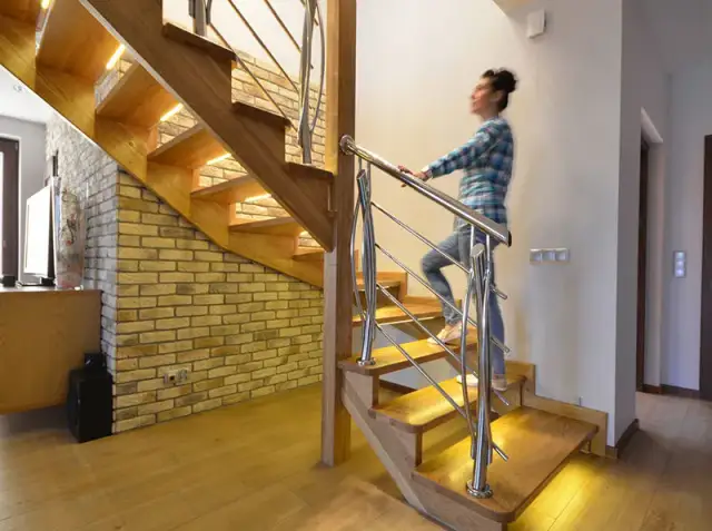 Jak oświetlić schody w domu: 5 skutecznych sposobów na bezpieczne wnętrze