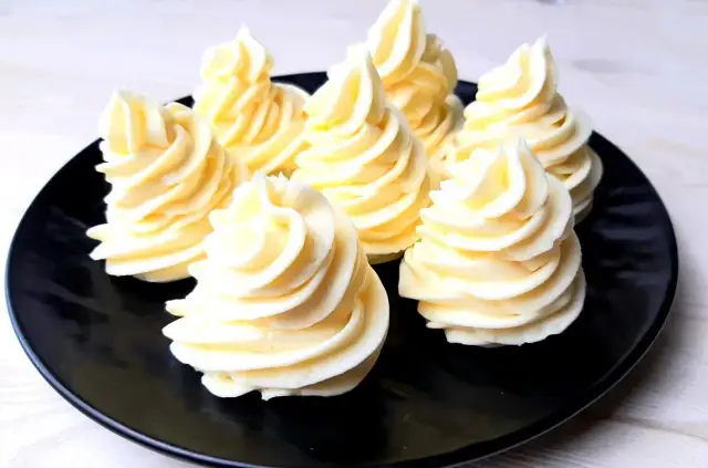 Najlepsze dobre kremy do ciast - przepisy i tajniki przygotowania