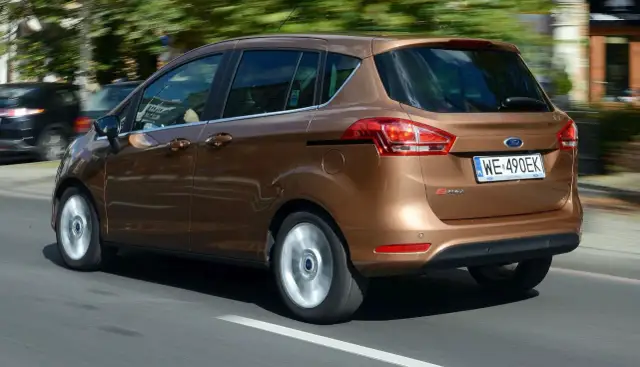 Awarie Ford B-Max: Najczęstsze problemy i jak ich unikać skutecznie
