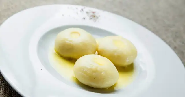 Czy kluski na parze są tuczące? Sprawdź ich kaloryczność i właściwości