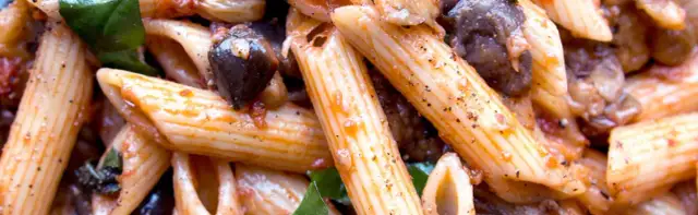 Penne z bakłażanem – prosty przepis na pyszne danie włoskie