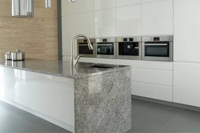 Jaki kamień na blat kuchenny - najlepsze opcje i ich wady