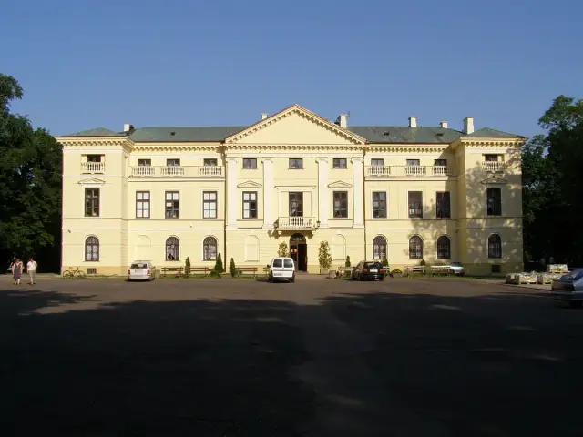 Pałac Dernałowiczów w Mińsku Mazowieckim - godziny otwarcia i zwiedzanie