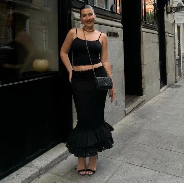 Las mejores faldas negras de Bershka que no puedes dejar pasar