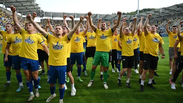 Kto wchodzi do ekstraklasy? Sprawdź, które drużyny mają szansę na awans