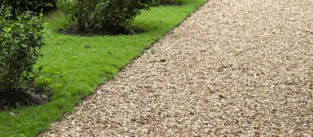 Jaki żwir na ścieżkę? Odkryj najlepsze materiały do ogrodu