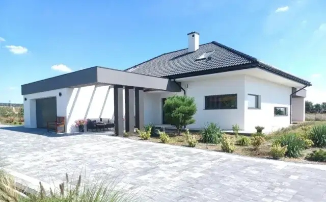 Jaki tynk wybrać na elewację domu? Kluczowe wskazówki i porady