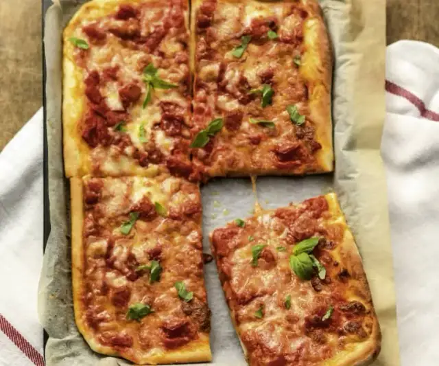 Jak zrobić pizzę margherita - łatwy przepis na idealne ciasto