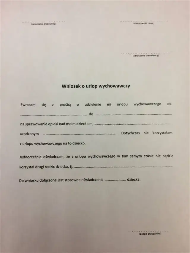 Czy na urlopie wychowawczym można pracować na cały etat? Sprawdź przepisy i konsekwencje