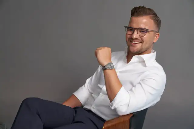 Poznaj kim jest Jakub Roskosz: sukces od bloga po imperium e-commerce