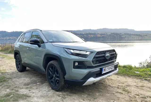 Kiedy nowa Toyota RAV4? Spóźnisz się na premierę tego modelu!