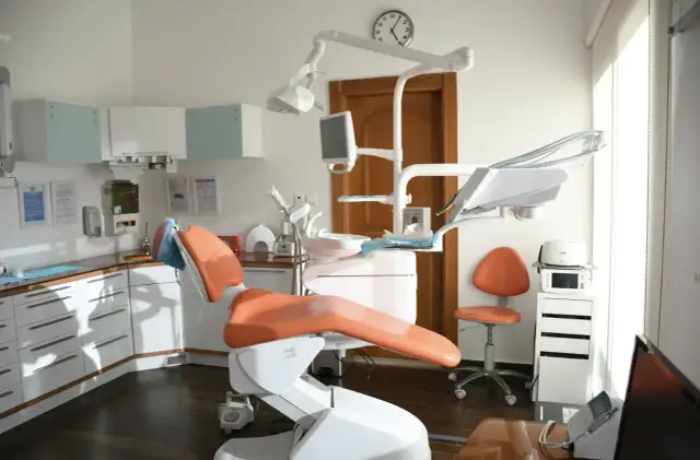 Nowoczesna stomatologia w Lublinie – jakie technologie naprawdę poprawiają komfort leczenia?