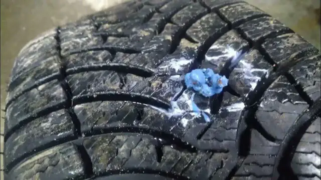 Czy kołkowanie opony jest bezpieczne? Zalety, wady i ryzyka naprawy