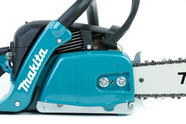 Jaka pilarka spalinowa do 500 zł? Sprawdź najlepsze modele na rynku