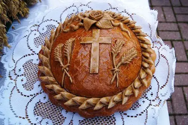 Chleb jako symbol: Co oznacza w kulturze i religii dla ludzi?