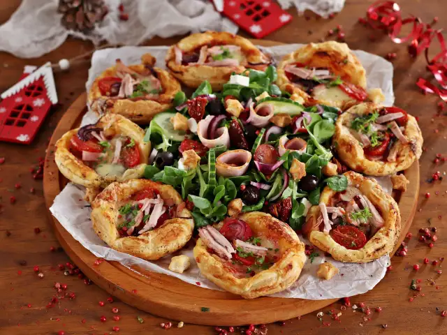 Zachwyć gości pysznymi przystawkami z ciasta francuskiego - 7 przepisów